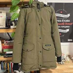 Canada Goose Parka - great condition XS